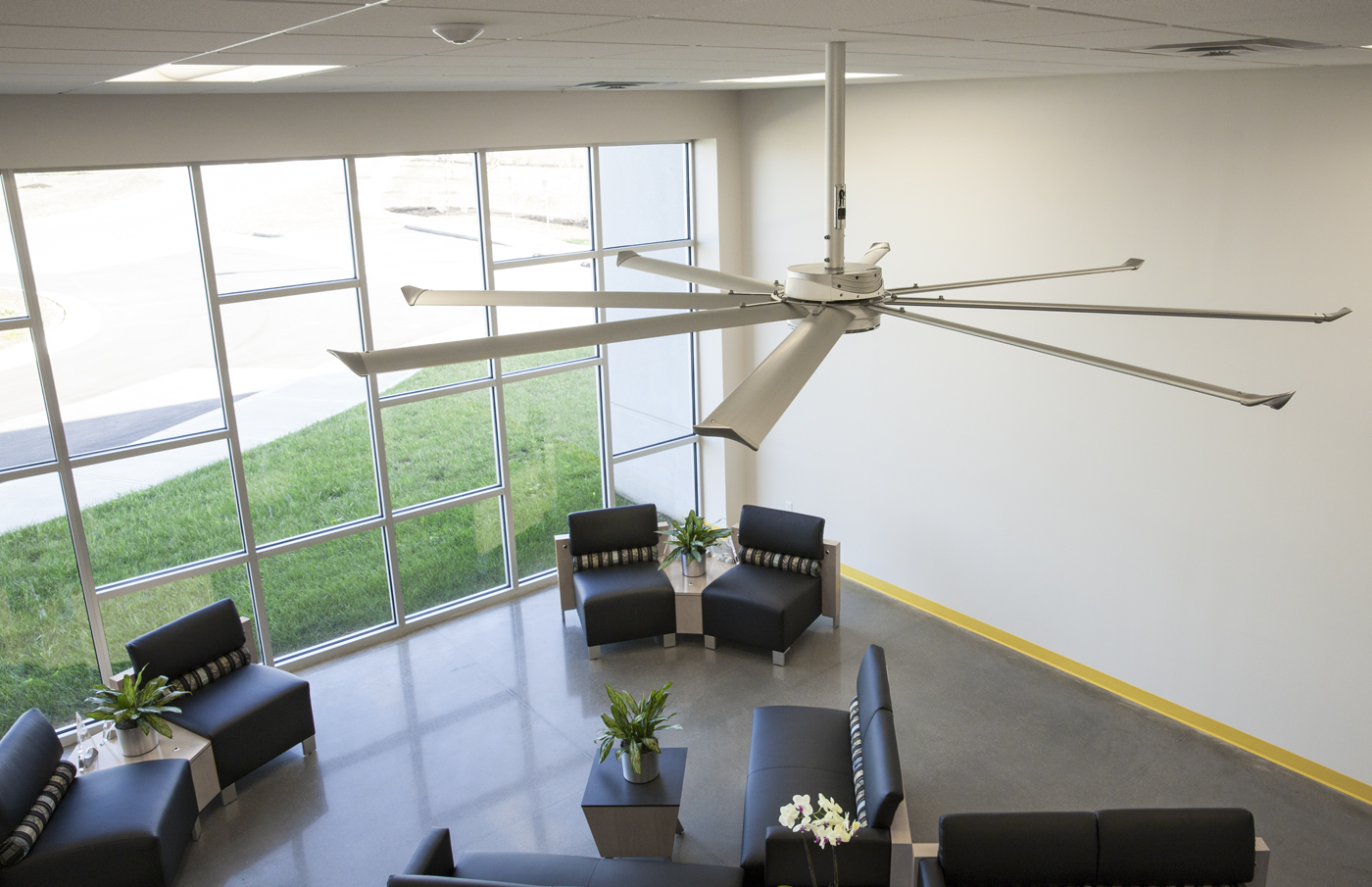 Turbobrise : Ventilateur de plafond Essence® vu du plafond