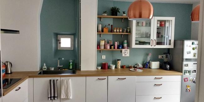 Cuisine transformée en grande pièce